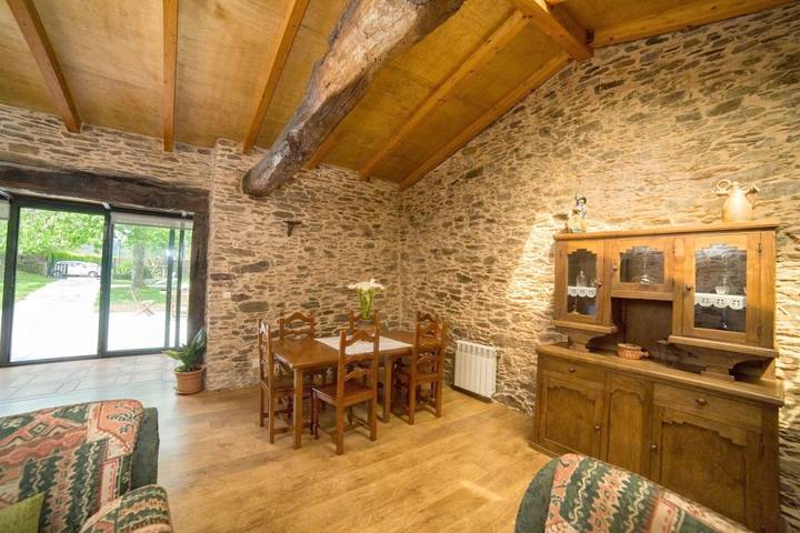 Casa rural, con Terraza y Jardín en El Pino - 3