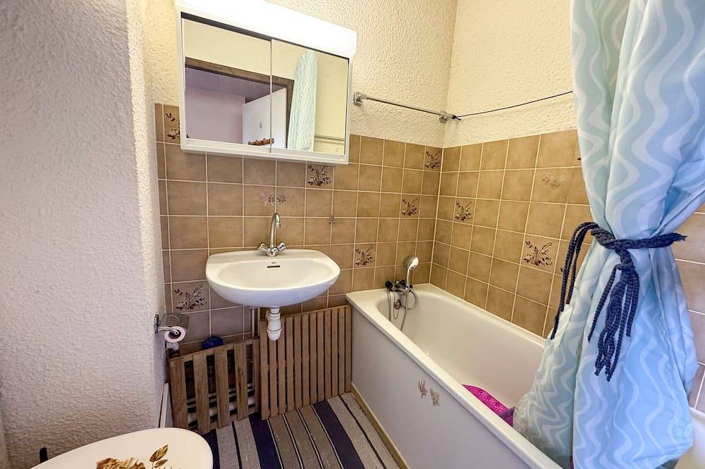 Ganze Wohnung, Ski-in Apartment in Bernex mit Balkon und Parkplatz in Bernex, Thonon-les-Bains und Umgebung