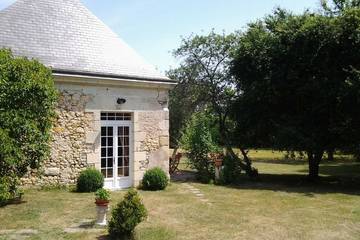 Gîte pour 4 personnes, avec terrasse et jardin à Cheillé
