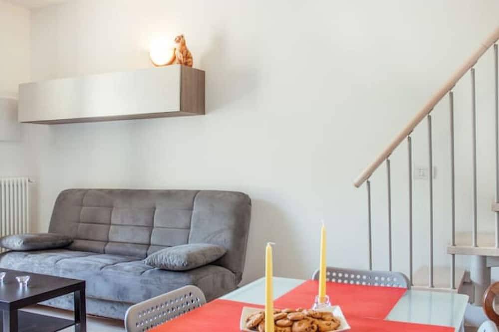 Cozy Lake-View Home with Garden, Starlink Wi-Fi and Relaxing Veranda in Bellano, Orobie Alpen West