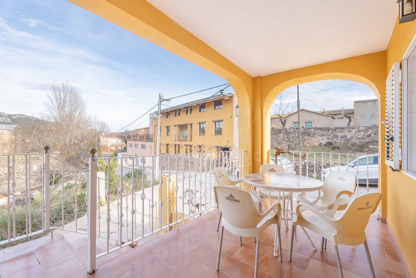 Casa rural 'La Casona' con vistas a la montaña, Wi-Fi y aire acondicionado in Dinastía Chera, Provincia de Valencia