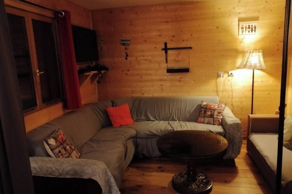 Entire apartment, Apartment Col de la Faucille in Mijoux, Gex