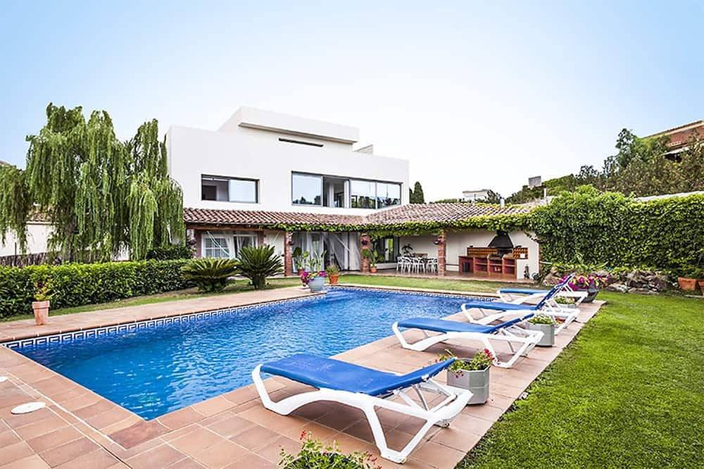 Holiday Home in Garriguella with Private Pool in Garriguella, Upper Empordà