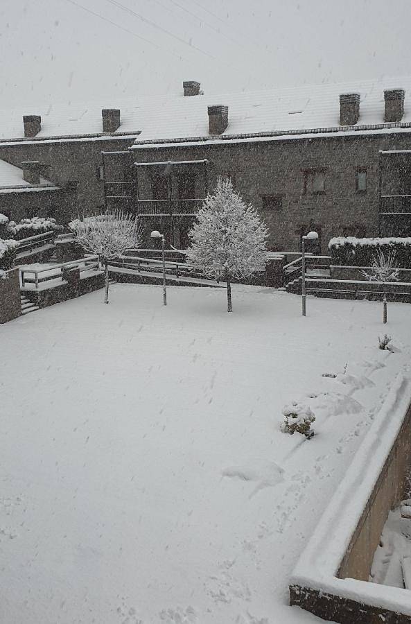Gîte pour 7 personnes, avec terrasse et vue à Castiello de Jaca - 2