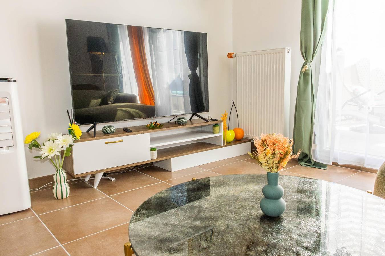 Apartamento vacacional entero, Cozy Condo with beautiful serene mountain views in Cluses, Region Bonneville