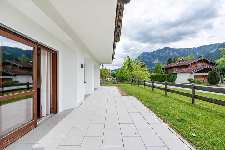 Ganze Wohnung, Ferienwohnung 'Haus Katharina 2' mit Bergblick, privater Terrasse und Wi-Fi in Inzell, Bayerische Alpen
