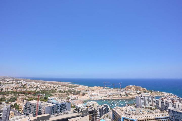 Vakantieappartement voor 4 personen, with uitzicht and zwembad as well as balkon in San Giljan