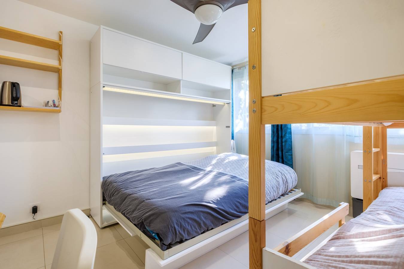 Entire studio, Studio Apartment '3 Lits, 3 P - Marina Baie Des Anges' with Wi-Fi and Air Conditioning in Villeneuve-Loubet Plage, Villeneuve-Loubet