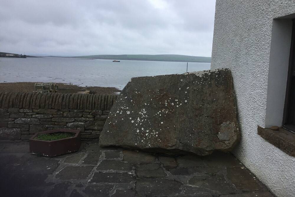 Einzigartiges Ferienhaus am Meer in einem malerischen Dorf. in Orkney Inseln