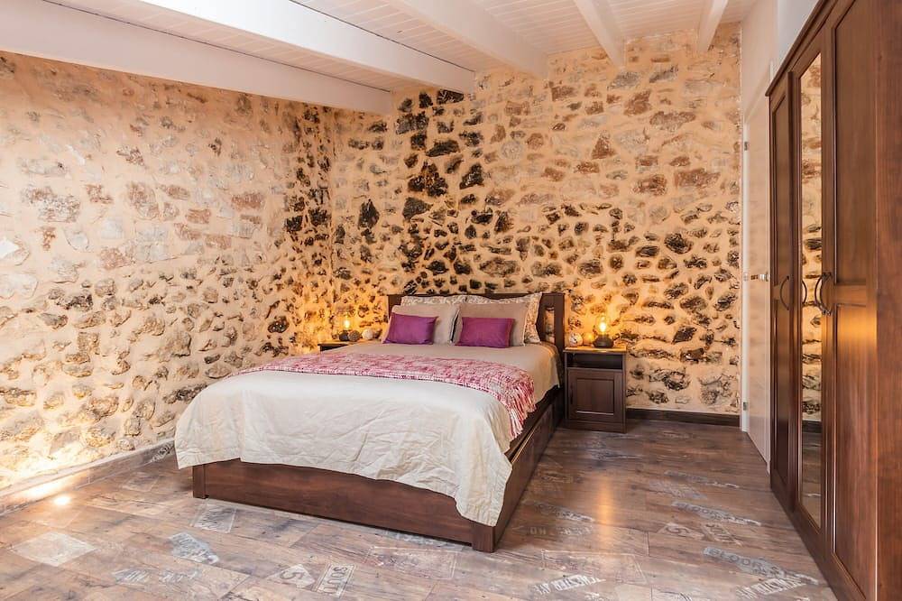 Can Pedro - authentic town house in Petra, Majorca Center