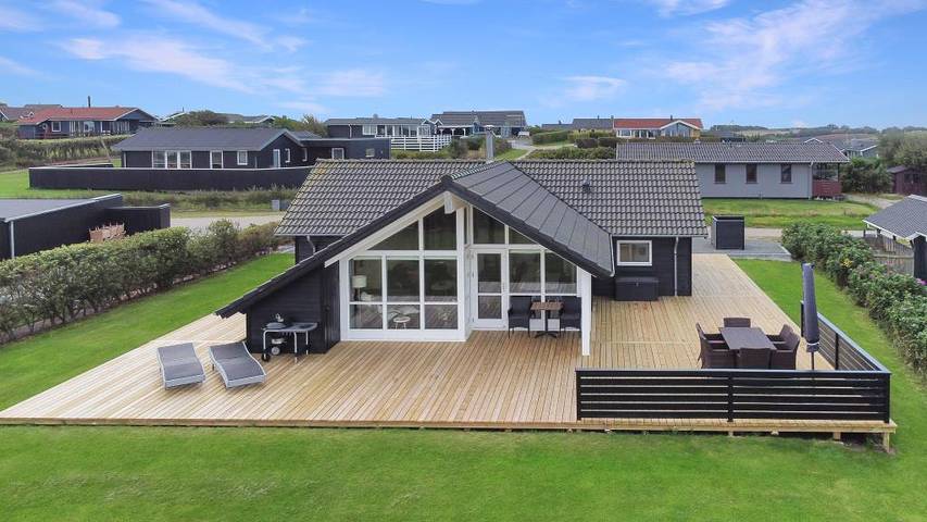 Villa für 7 Personen, mit Balkon/Terrasse und Sauna sowie Whirlpool - 1