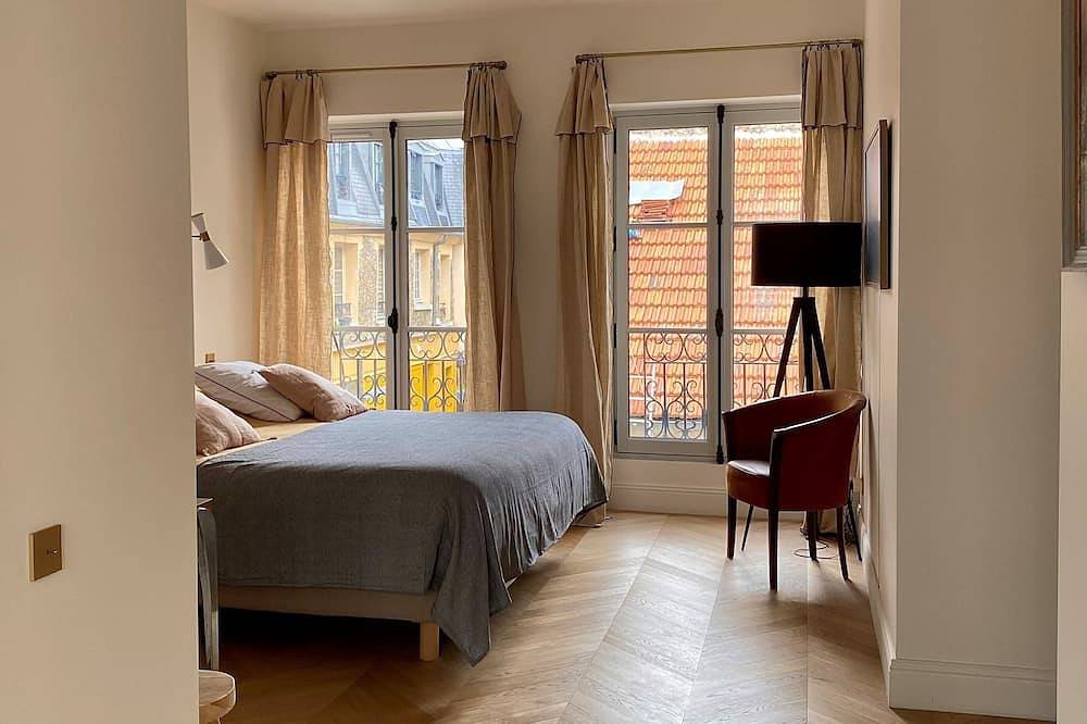 House in the Heart of Versailles, Indoor Pool, Private Cinema, Gym in Versailles, Yvelines