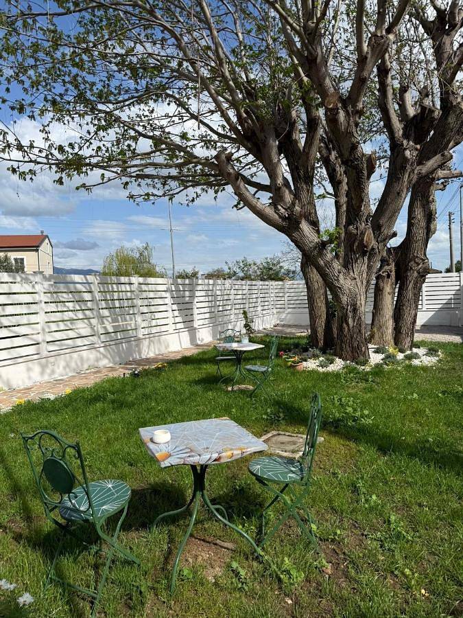 B&b per 2 persone, con panorama e giardino a Pontecagnano Faiano