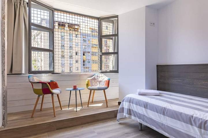Ganze Wohnung, Bravissimo Rambla Eiffel 1, 2 Schlafzimmer, im Zentrum mit Blick auf den Fluss in Girona, Gironès