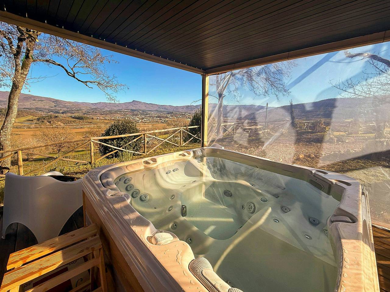 Bauernhaus in den toskanischen Hügeln des Casentino in Poppi, Casentino