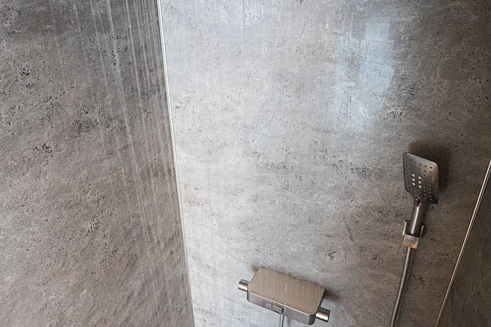 Hütte in den Alpen mit dem kleinen Luxus eines Privat Spa und Wallbox für E-Auto in Bad Sankt Leonhard im Lavanttal, Lavanttaler Alpen