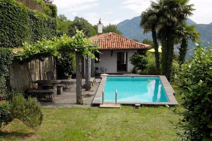 Ferienhaus für 8 Personen, mit Garten