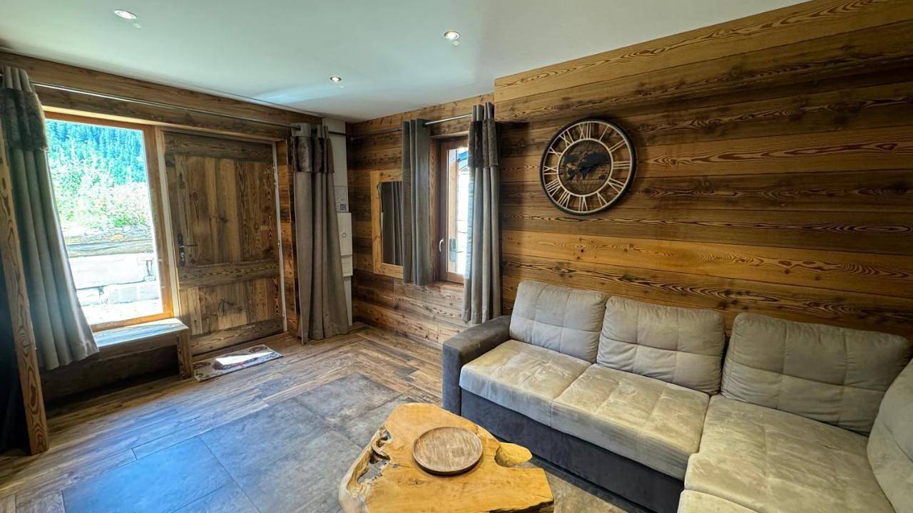 One-Bedroom Apartment with Terrace in Névache, Région de Briançon
