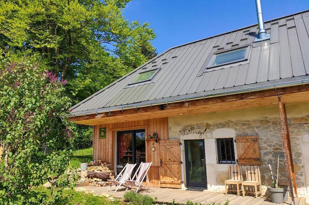 Gîte pour 6 Personnes dans La Féclaz, Les Déserts