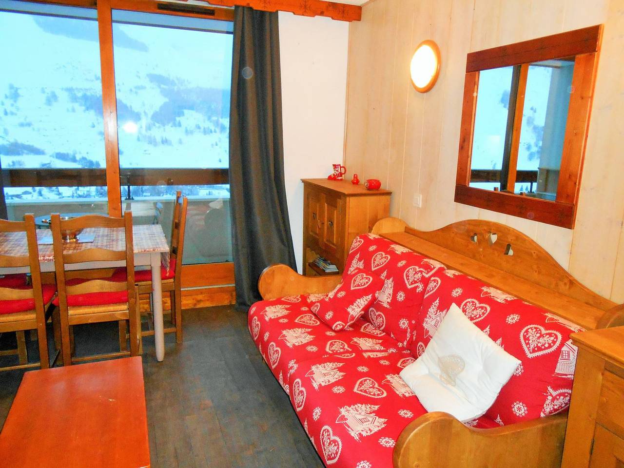 Apartamento entero, Apartamento acogedor con balcón, a pie de pistas, parking cubierto in Vénosc, Les Deux Alpes