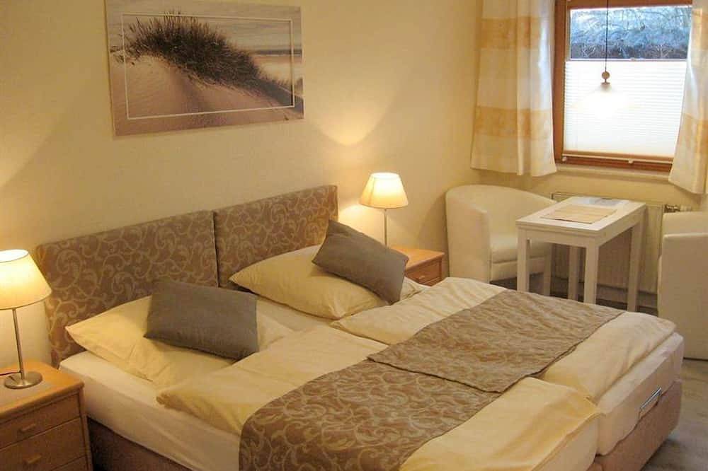 Ganze Wohnung, Ferienwohnung 5 - Altes Schulhaus in Bad Schwartau, Ostholstein