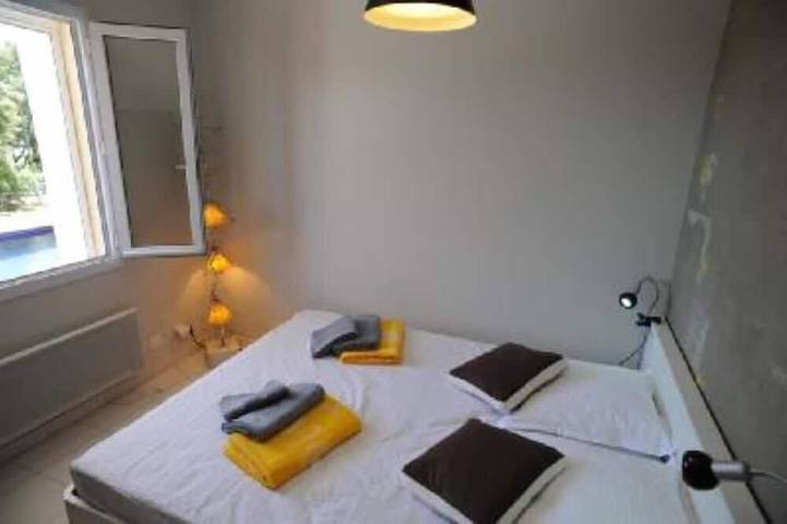 Location de vacances pour 16 personnes, avec terrasse et jardin à Arpaillargues-et-Aureillac - 4