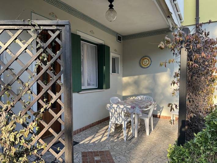Ferienwohnung für 4 Personen, mit Ausblick in Lignano Pineta