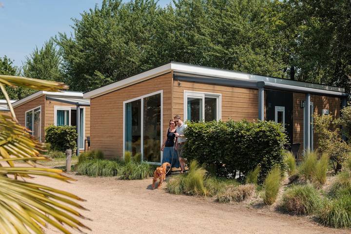 Ferienhaus für 4 Personen, mit Balkon/Terrasse und Terrasse in Vrouwenpolder