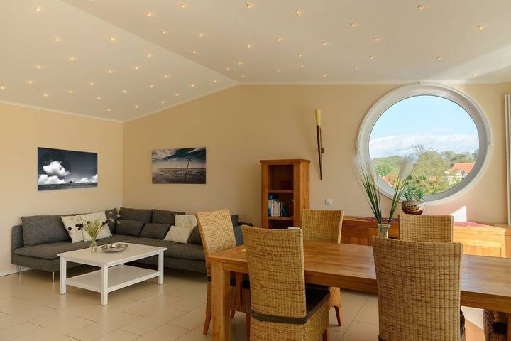 Ferienwohnung für 2 Personen, mit Balkon und Terrasse in Otterndorf - 2