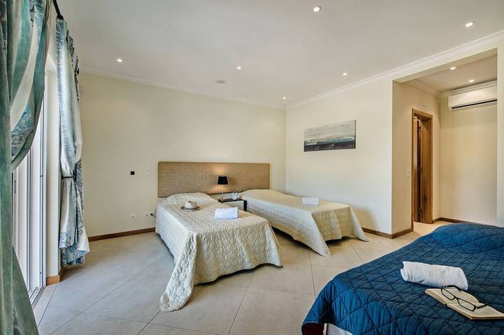 Location de vacances pour 14 personnes, avec balcon et jardin dans Pata De Cima - 4