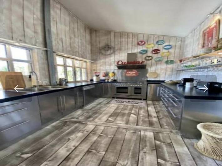 Location de vacances pour 9 personnes, avec vue ainsi que terrasse et piscine dans Plage du Mauret - 4