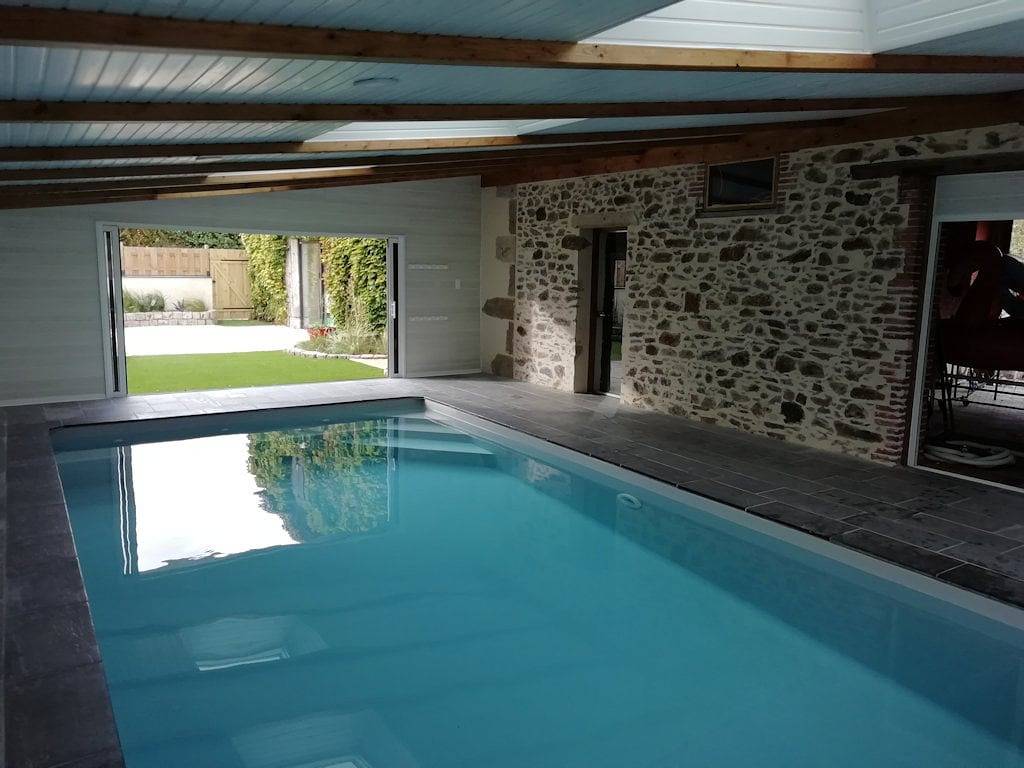 La casa des Landes, 12 personnes, avec piscine intérieure in Boulogne, Vallée de la Loire