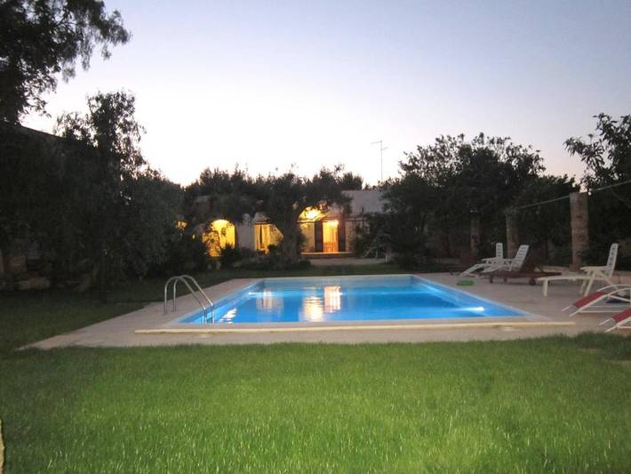 Location de vacances pour 20 personnes, avec piscine ainsi que vue et jardin, animaux acceptés à Copertino - 3