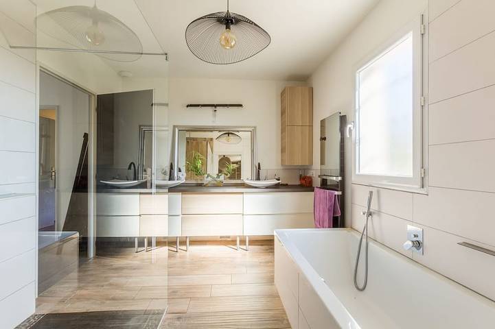 Location de vacances pour 8 personnes, avec jardin, animaux acceptés à Le Puy-Sainte-Réparade - 4