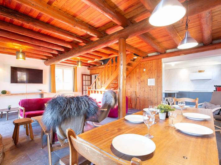 Casa rural para 9 personas, con balcón - 1
