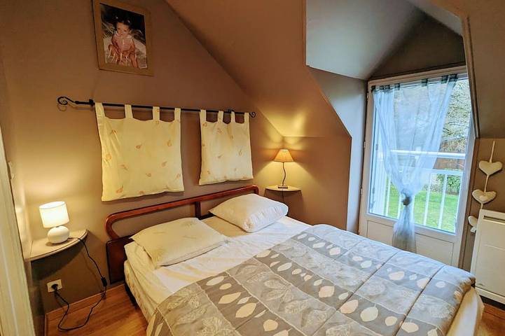 Charmantes Ferienhaus mit Pool, Sportplatz und Terrasse nahe Valençay und ZooParc de Beauval in Villentrois-Faverolles-en-Berry, Loire-Tal