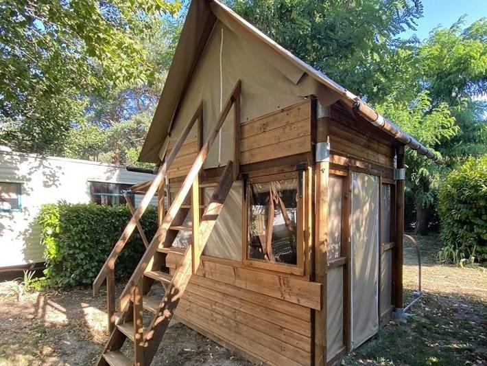 Camping pour 2 personnes, avec terrasse, animaux acceptés dans Auvergne-Rhône-Alpes - 2