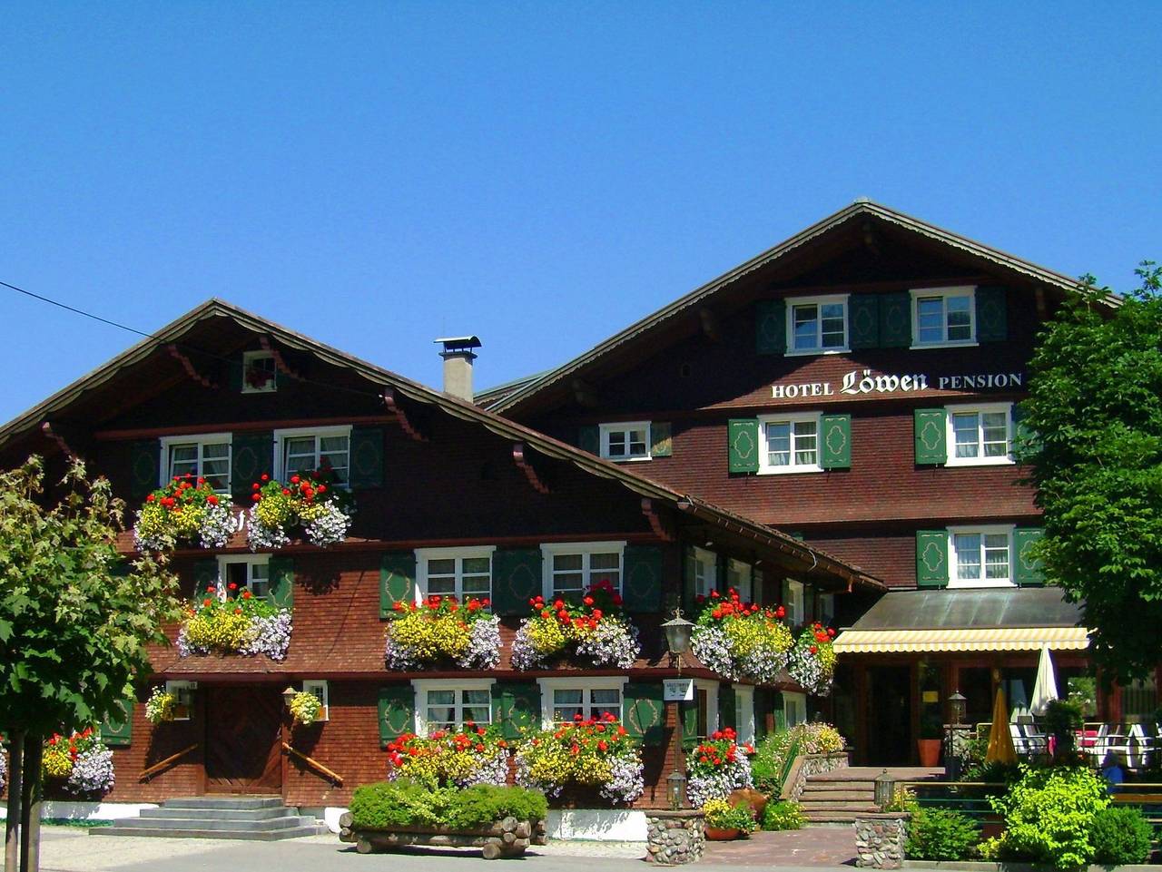 Schedlers Löwenhotel Garni*** - Doppelzimmer Komfort mit Balkon in Bregenzerwald (Vorarlberg), Alberschwende