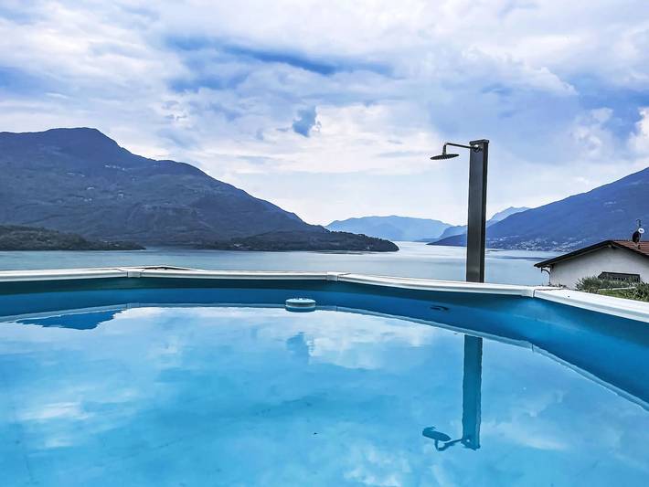 Gîte pour 5 personnes, avec Balcon et Terrasse ainsi que Jardin et Piscine à Vercana - 2