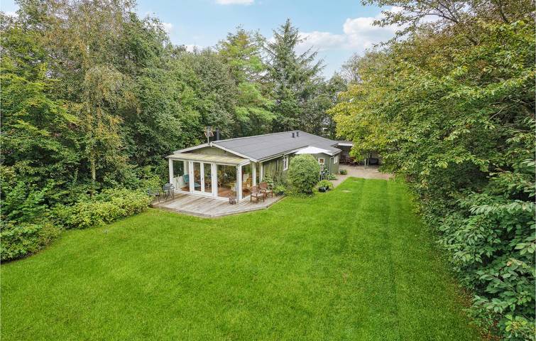 Ferienhaus für 6 Personen, mit Terrasse in Serup Strand
