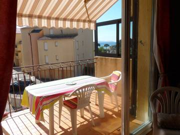 Gîte pour 4 personnes, avec terrasse dans Plage La Favière