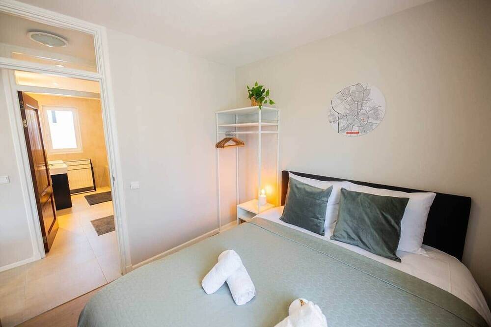 Entire apartment, Prestige 70m2 Two-Bedroom Apartment - Vw142A in Eindhoven, North Brabant