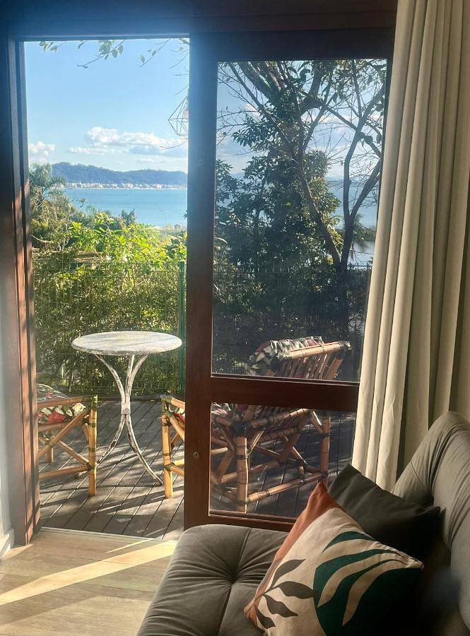 Casas e apartamentos de temporada para 3 pessoas, com vista e jardim e ainda vista para o lago, com animais de estimação em Ponta das Canas