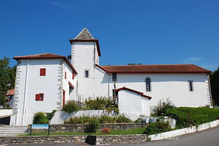 Gîte pour 4 personnes, avec terrasse et jardin, animaux acceptés à Bunus