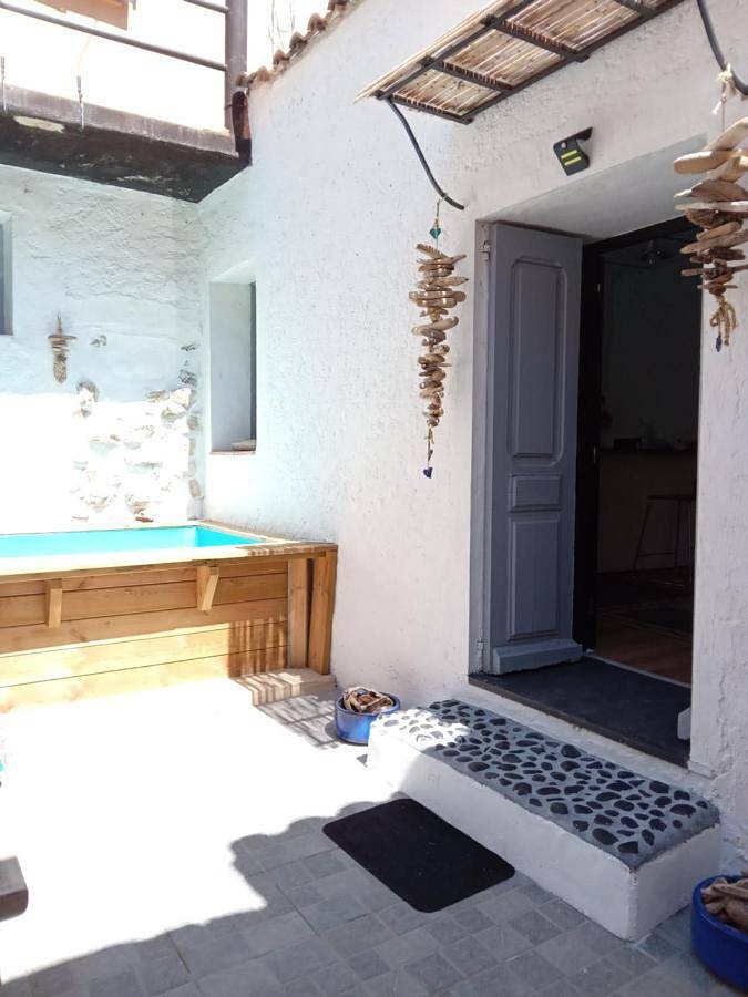 Location de vacances pour 4 personnes, avec piscine ainsi que terrasse et vue, animaux acceptés à Ville-di-Paraso - 2