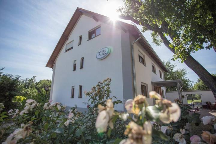 BnB, mit Terrasse und Garten sowie Ausblick in Magdeburg