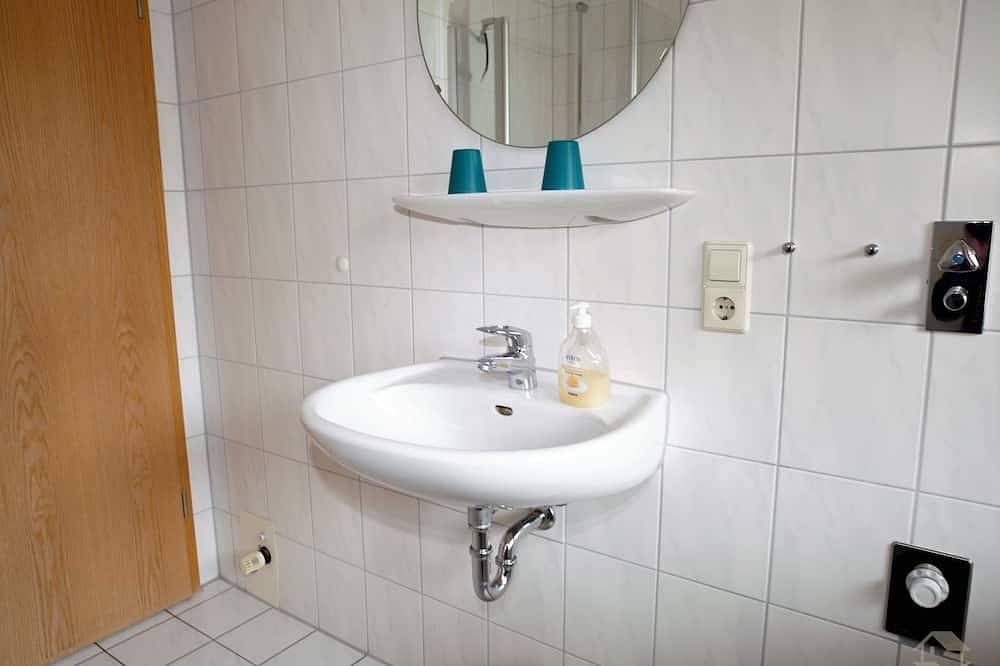 Ganze Wohnung, Ferienwohnung mit 40qm mit einem Schlafzimmer und Balkon für max. 2 Personen in Glottertal, Südschwarzwald