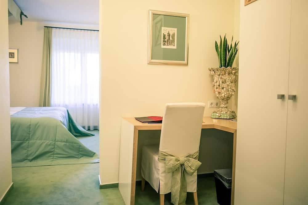 Gästehaus Einzelzimmer - nicht erstattbar - Burg & Gästehaus by Schwarzenstein in Johannisberg, Geisenheim