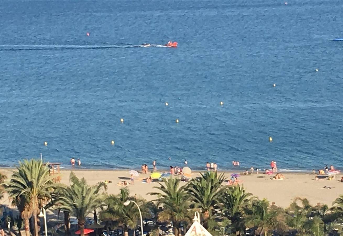 Entire apartment, Casa Caracol 1 bed apartment sea views in Playa de Burriana, Nerja