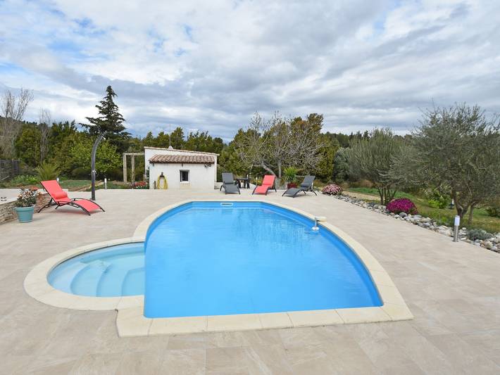 Villa pour 3 personnes, avec Terrasse ainsi que Jardin et Piscine